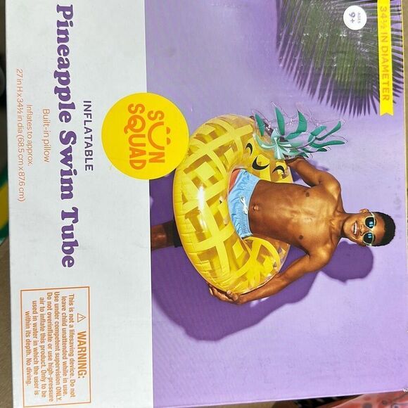 Sun Squad Inflatable Pineapple Swim Tube Pool Float - Picture 1 of 2